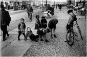 Foto einer Straßenszene in Berlin Neukölln, 1930er-Jahre
